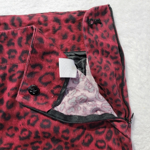 Talbots Dark Red Signature Cropped Side Zip Leopard Print Pants Size 16 - Picture 5 of 11